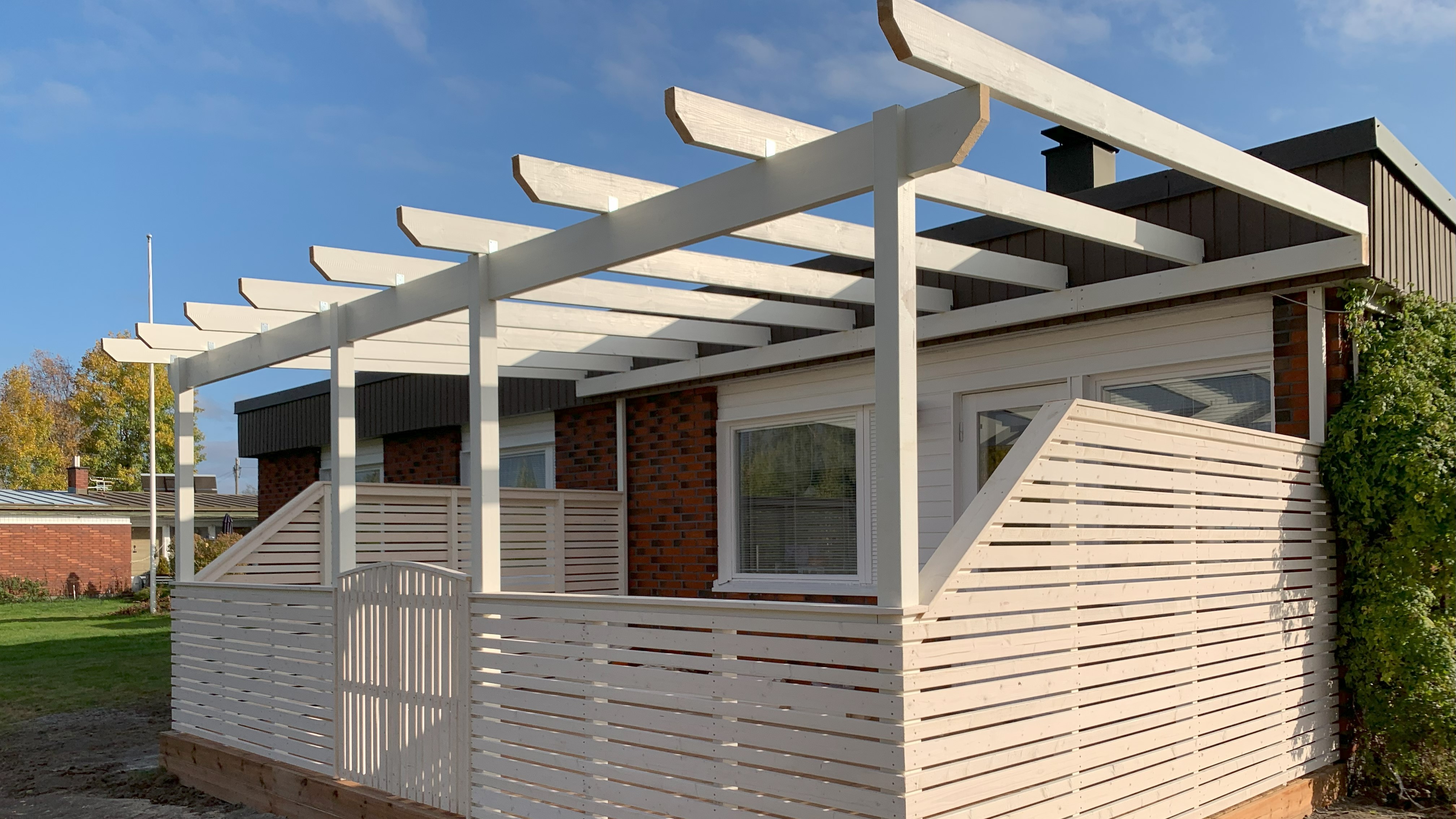 tiilinen energiatehokas omakotitalo